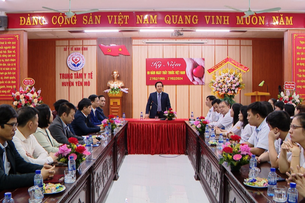 Tỉnh ủy, HĐND, UBND Tỉnh Ninh Bình và Thành ủy, HĐND, UBND Thành phố Ninh Bình đến thăm, chức mừng Trung tâm Y tế huyện Yên Mô nhân ngày Thầy thuốc Việt Nam 27/02/2024