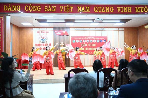 HỘI NGHỊ KÝ GIAO ƯỚC THI ĐUA KHỐI CÁC BỆNH VIỆN  VÀ TRUNG TÂM Y TẾ TUYẾN HUYỆN, THÀNH PHỐ TẠI TRUNG TÂM Y TẾ HUYỆN YÊN MÔ NĂM 2024